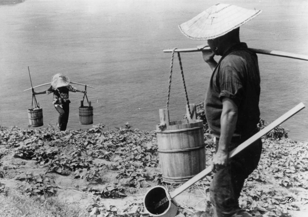 劇映画《裸の島》